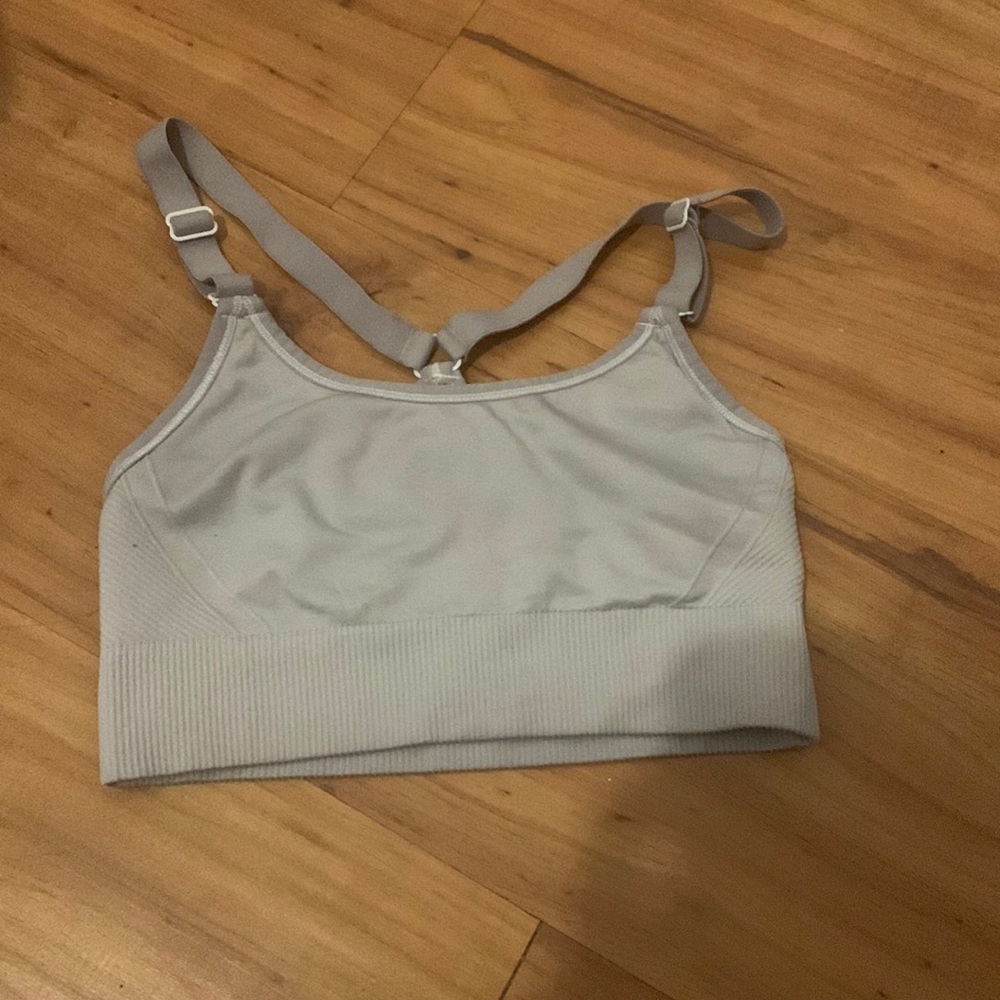 🤍All in Motion sports bra🤍